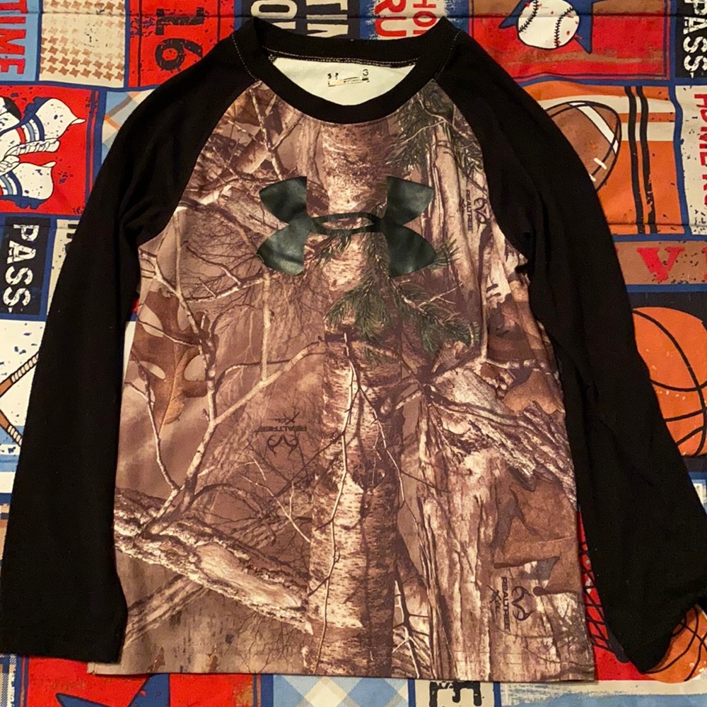 Youth Boy Under Armour Shirts